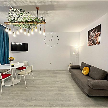 Hezo Sunshine Studio And Apartment Năvodari Exterior foto
